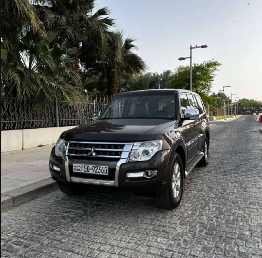 ميتسوبيشي باجيرو GLS 2020 للبيع