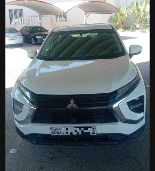 سيارة ميتسوبيشي اكلبس كروس 2022 للبيع