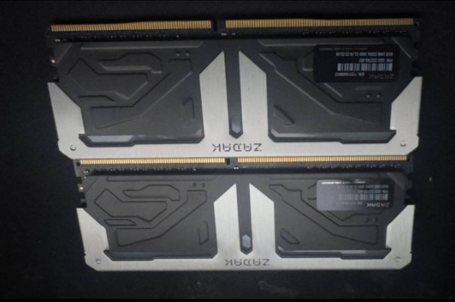 رامات ddr4 زاداك للبيع