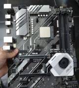 AMD RYZEN 7 3700X WITH ASUS PRIME X570-P  للبيع