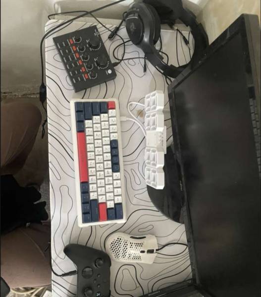 Xbox شاشة كيبورد و ماوس للبيع 