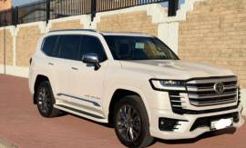 تويوتا لاندكروزر 2024 للبيع 