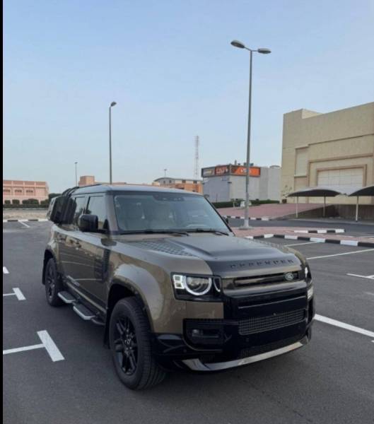  للبيع لاند روفر ديفندر ٢٠٢٠