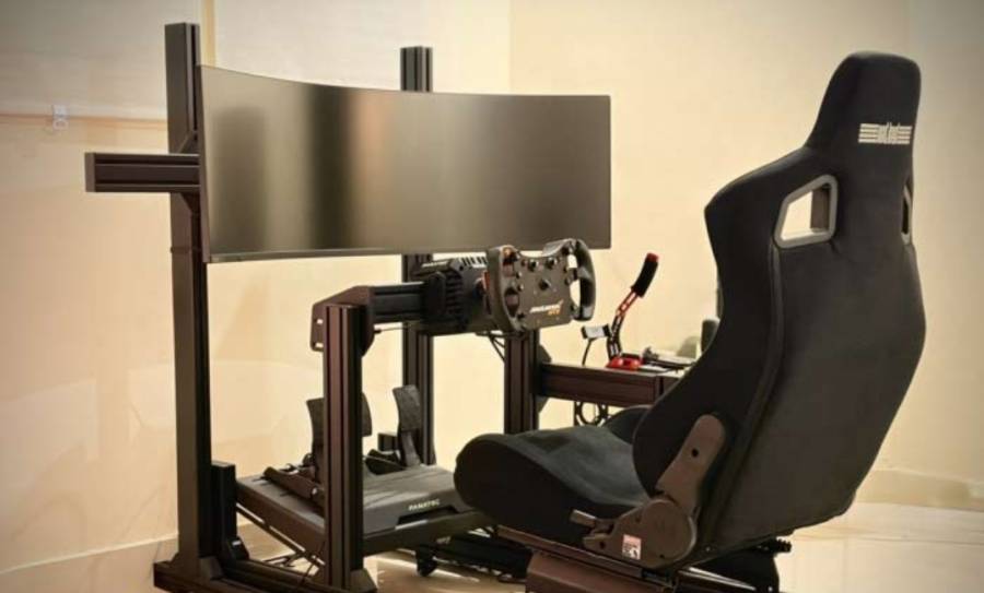 High-End Sim Racing Setup للبيع