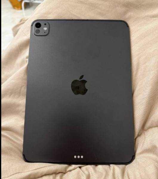 ايباد m5 للبيع 