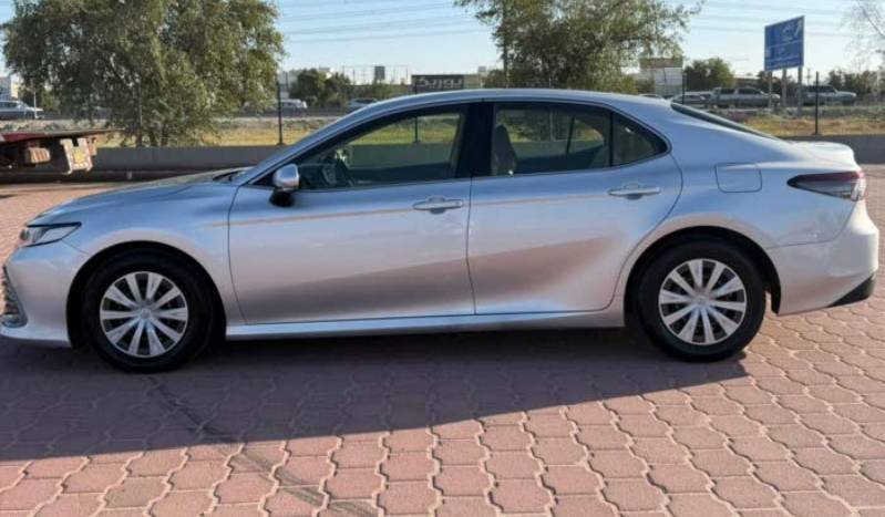  تويوتا كامري LE  2022 للبيع