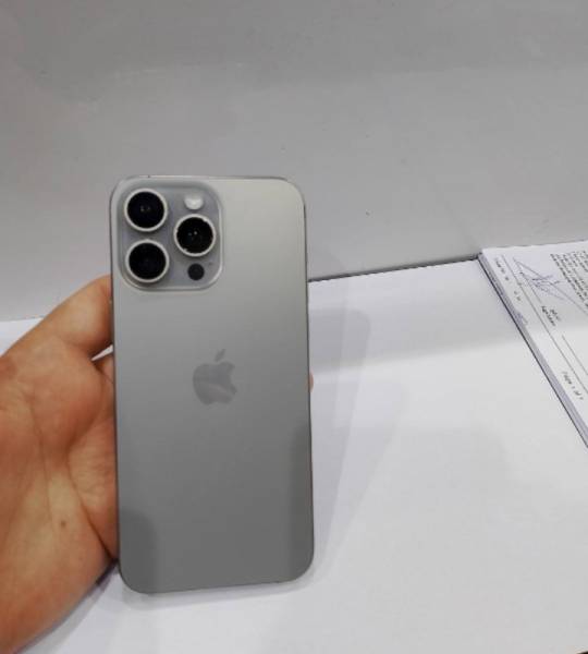 ايفون 15pro max للبيع