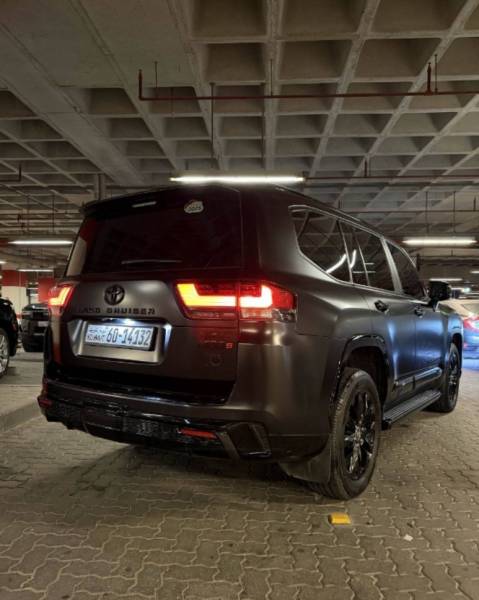 للبيع تويوتا لاند كروزر ایرو اس 2025