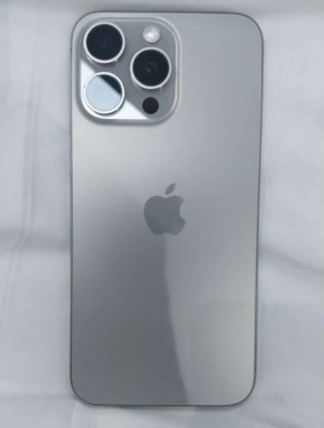 للبيع ايفون 15 برو ماكس