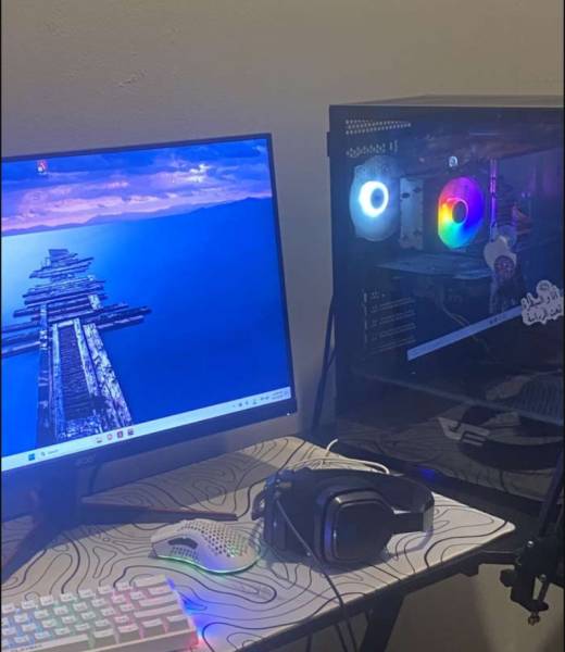 بي سي للبيع