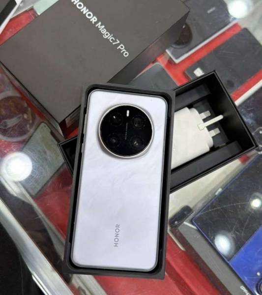 هاتف pro Magic Honor للبيع