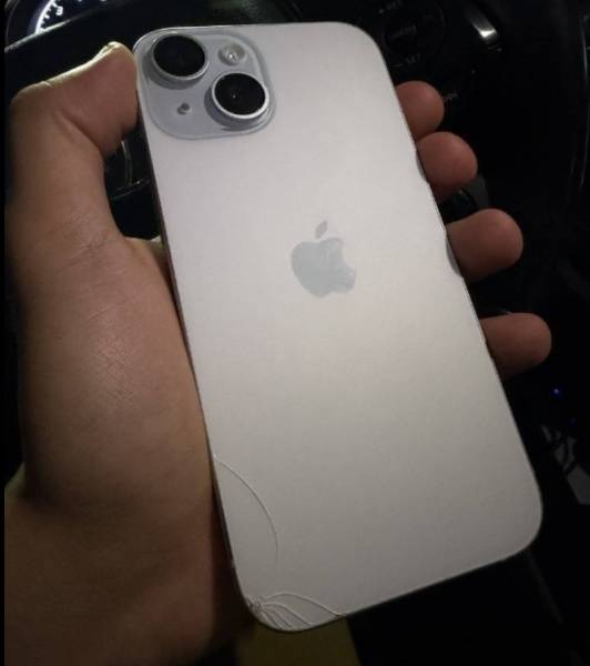 للبيع ايفون ١٥