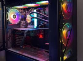 كمبيوتر جيمينغ قوي للبيع 