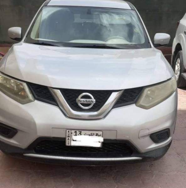 للبيع نیسان X- تريل 2015