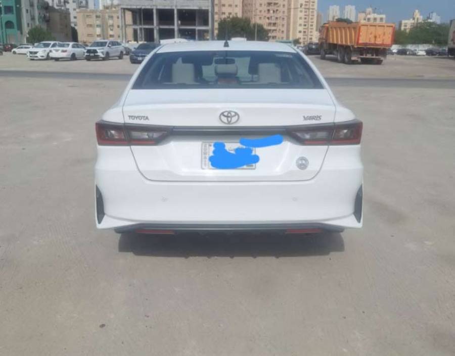 تويوتا يارس Basic2023 للبيع