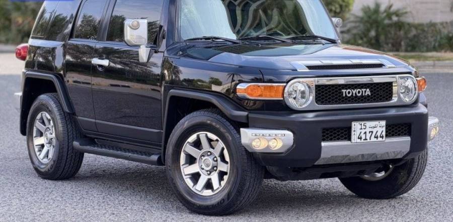 للبيع تويوتا اف جي  كروزر 2017