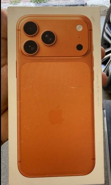 iPhone 17 pro max للبيع