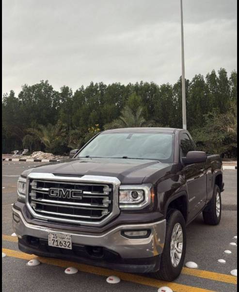 للبيع جي ام سي وانيت سيرا 2016