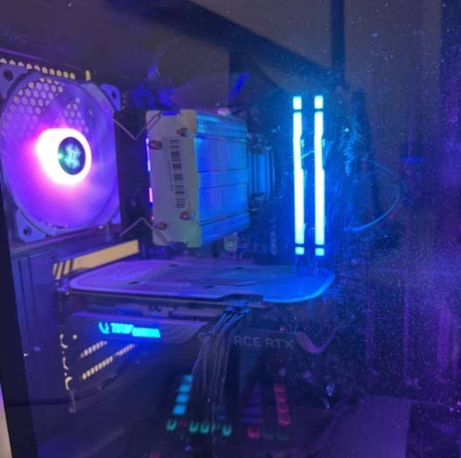 بي سي قيمنق للبيع