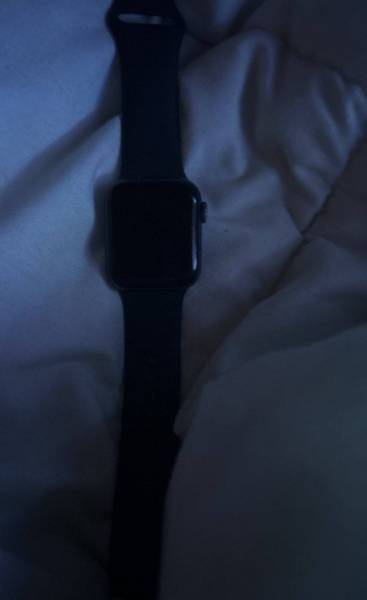 ساعه ابل للبيع 