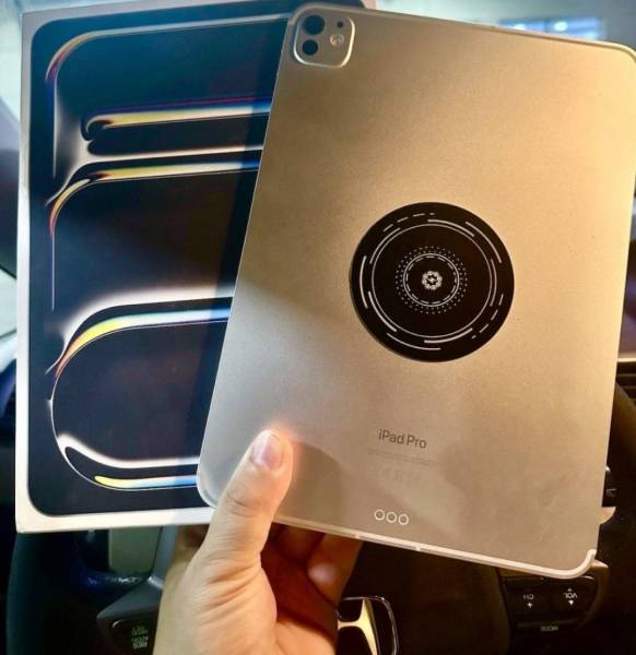 iPad 11 pro m4 للبيع