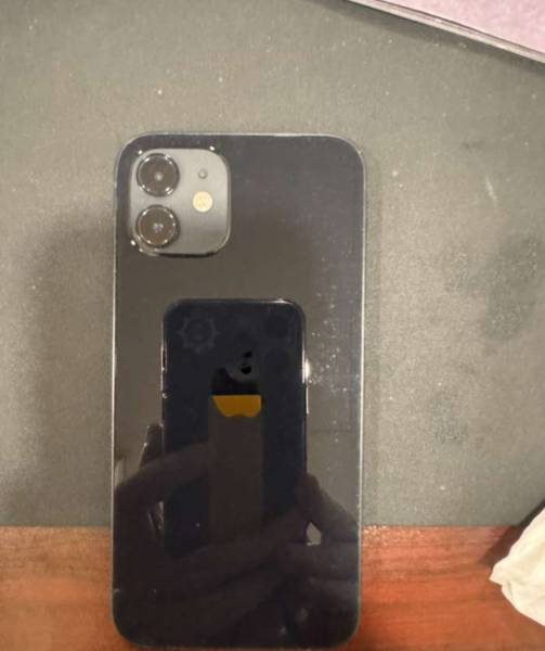 للبيع ايفون 12