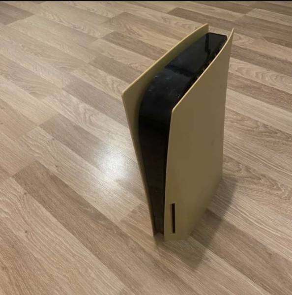 PLAYSTATION 5 للبيع