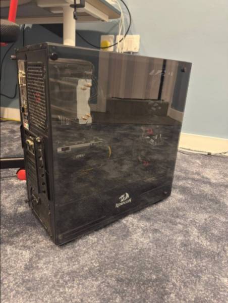 للبيع بي سي قيمنق