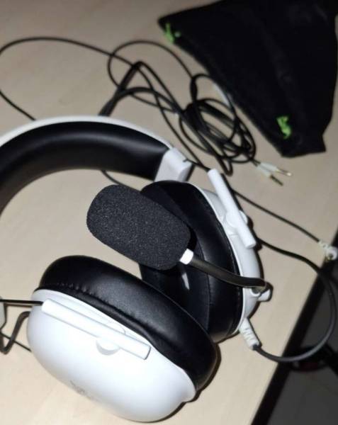 keyboard and headset للبيع