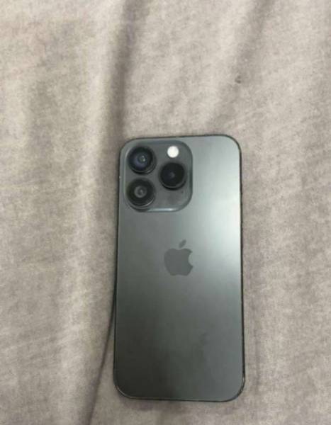 آیفون 15 برو للبيع