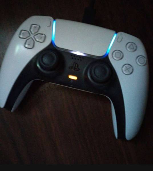 يدة ps5 للبيع