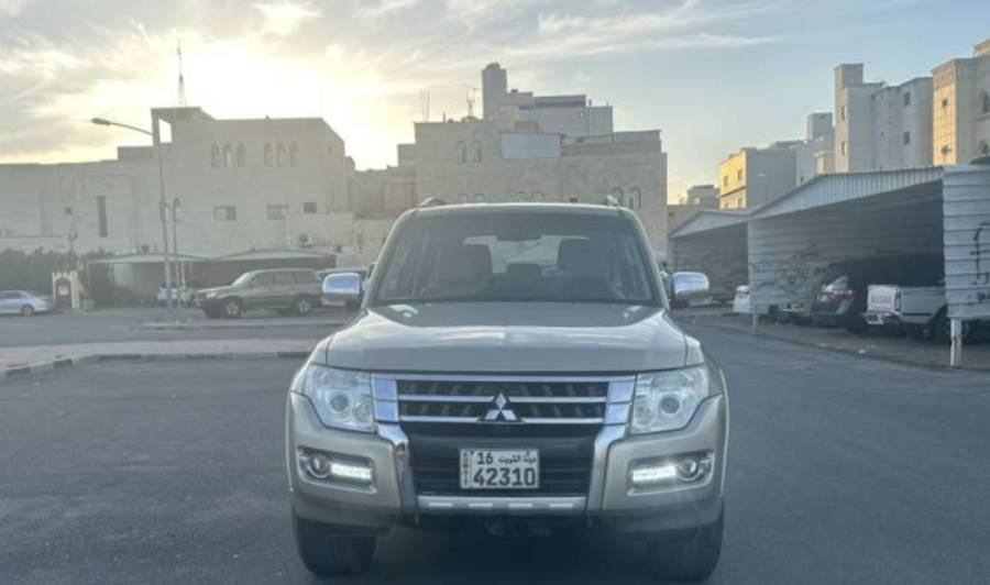 للبيع ميتسوبيشي باجيرو 2018