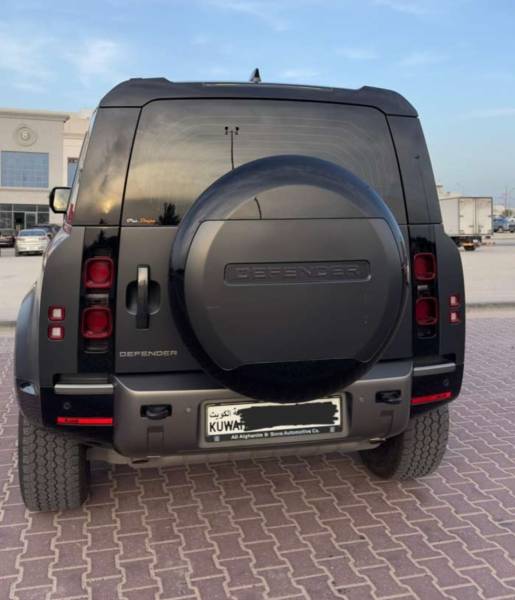 Defender 110 HSE  2025 للبيع لاند روفر