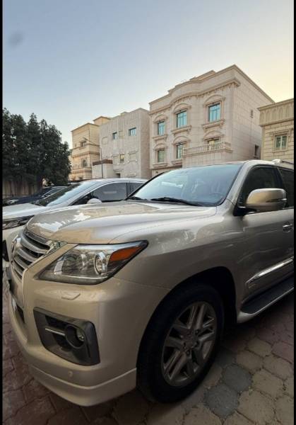 جيب لكزس 570LX ٢٠١٤