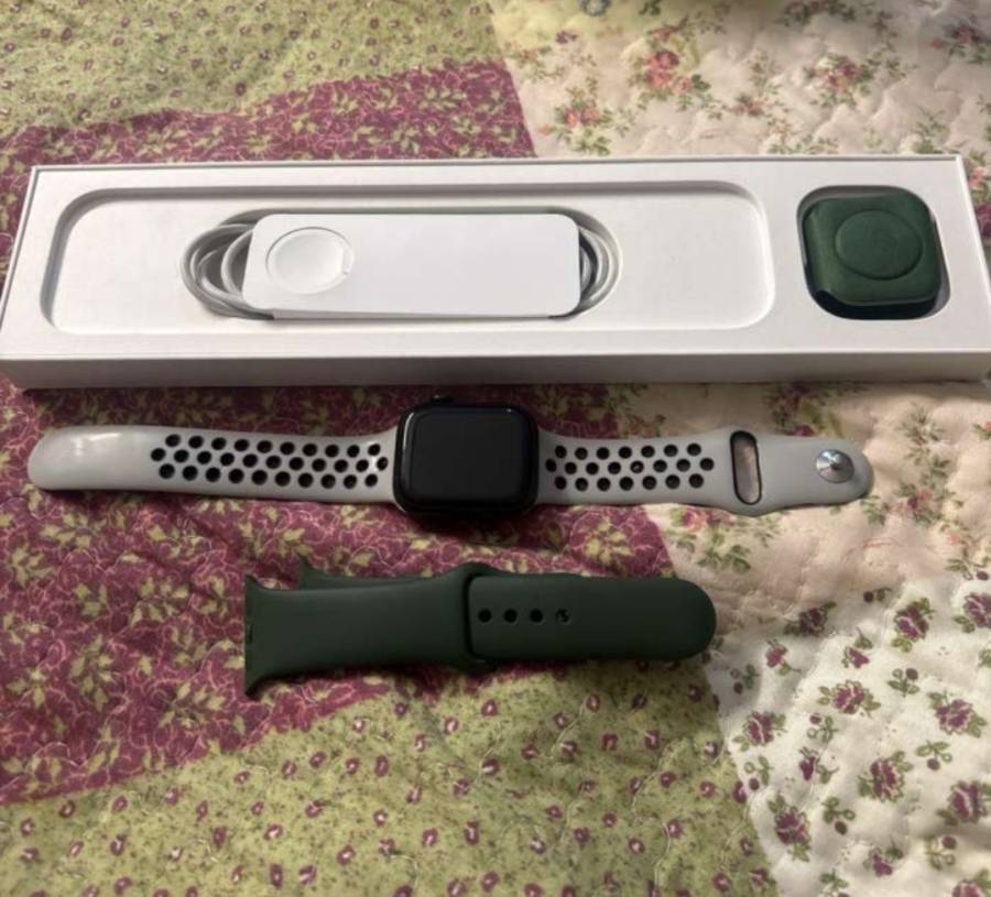 Apple Watch Series 7 للبيع