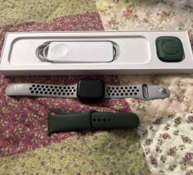 Apple Watch Series 7 للبيع
