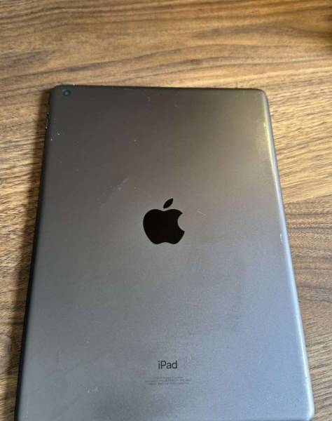آيباد Apple للبيع 