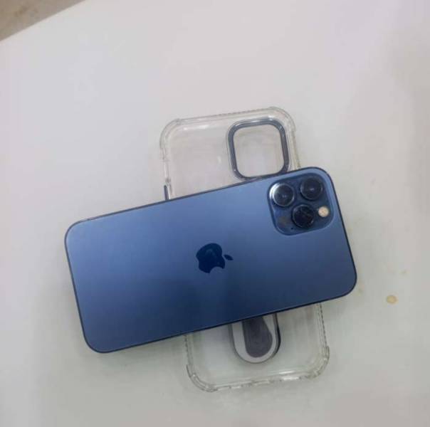 iPhone 12 للبيع
