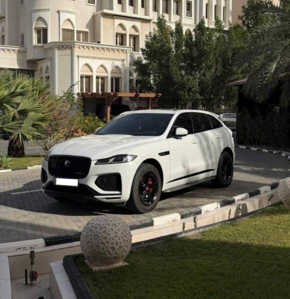 F-Pace R-Dynamic 2022 للبيع جاكوار