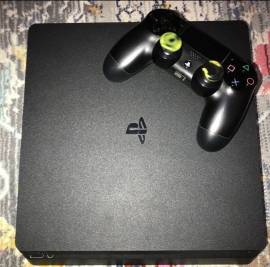 بلاستيشن 4 سليم للبيع