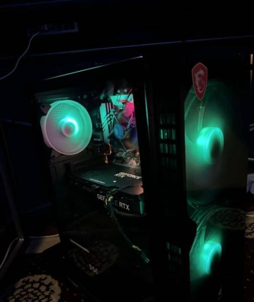 Gaming pc للبيع