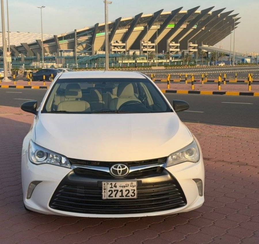 للبيع كامري تويوتا 2016 GL