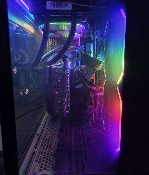 i9 11900k  للبيع بي سي 