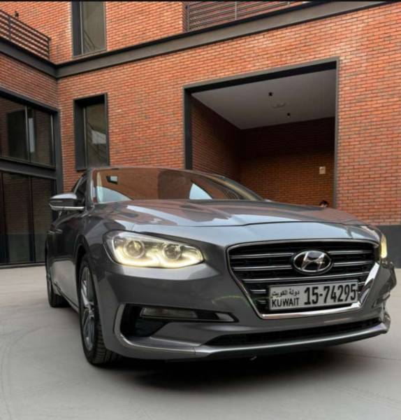 للبيع هيوانداي ازيرا 2018