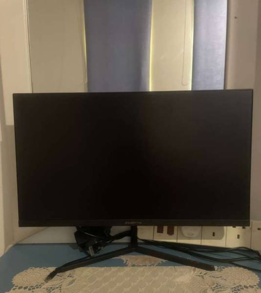 شاشة PC للبيع