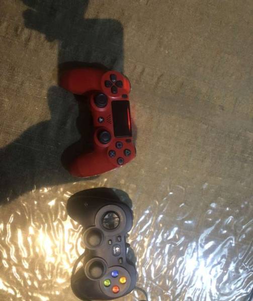 يد سوني فور ويد ثانية للبيسي هدية للببع