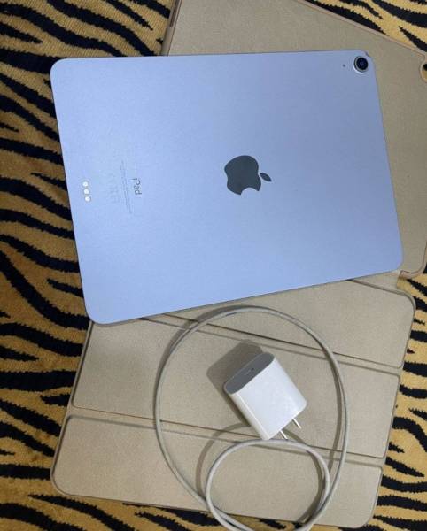 ايباد اير 4 للبيع