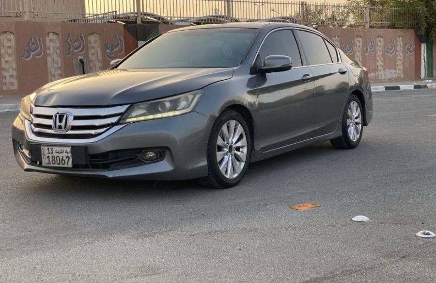 اكورد هوندا 2015 للبيع