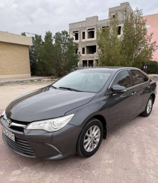 للبيع تويوتا كامري 2017
