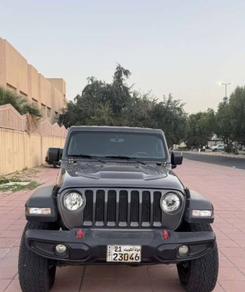 جيب قلاديتور 2021 للبيع